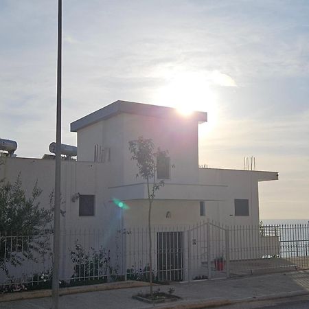 Nora'S Guesthouse Sarandë Esterno foto