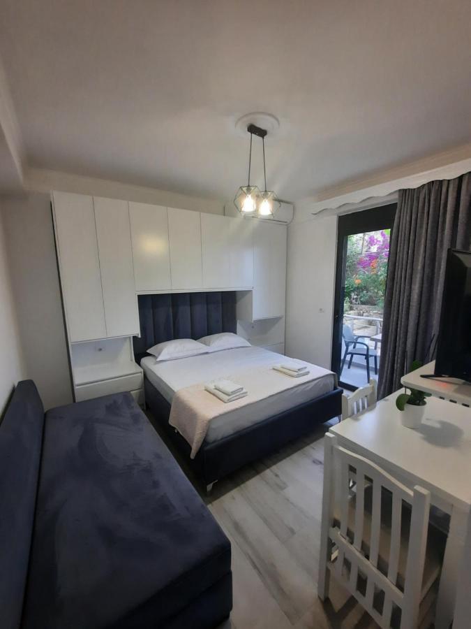 Nora'S Guesthouse Sarandë Esterno foto