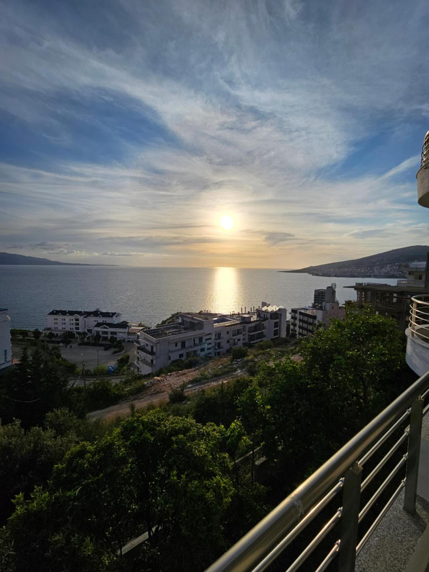 Nora'S Guesthouse Sarandë Esterno foto