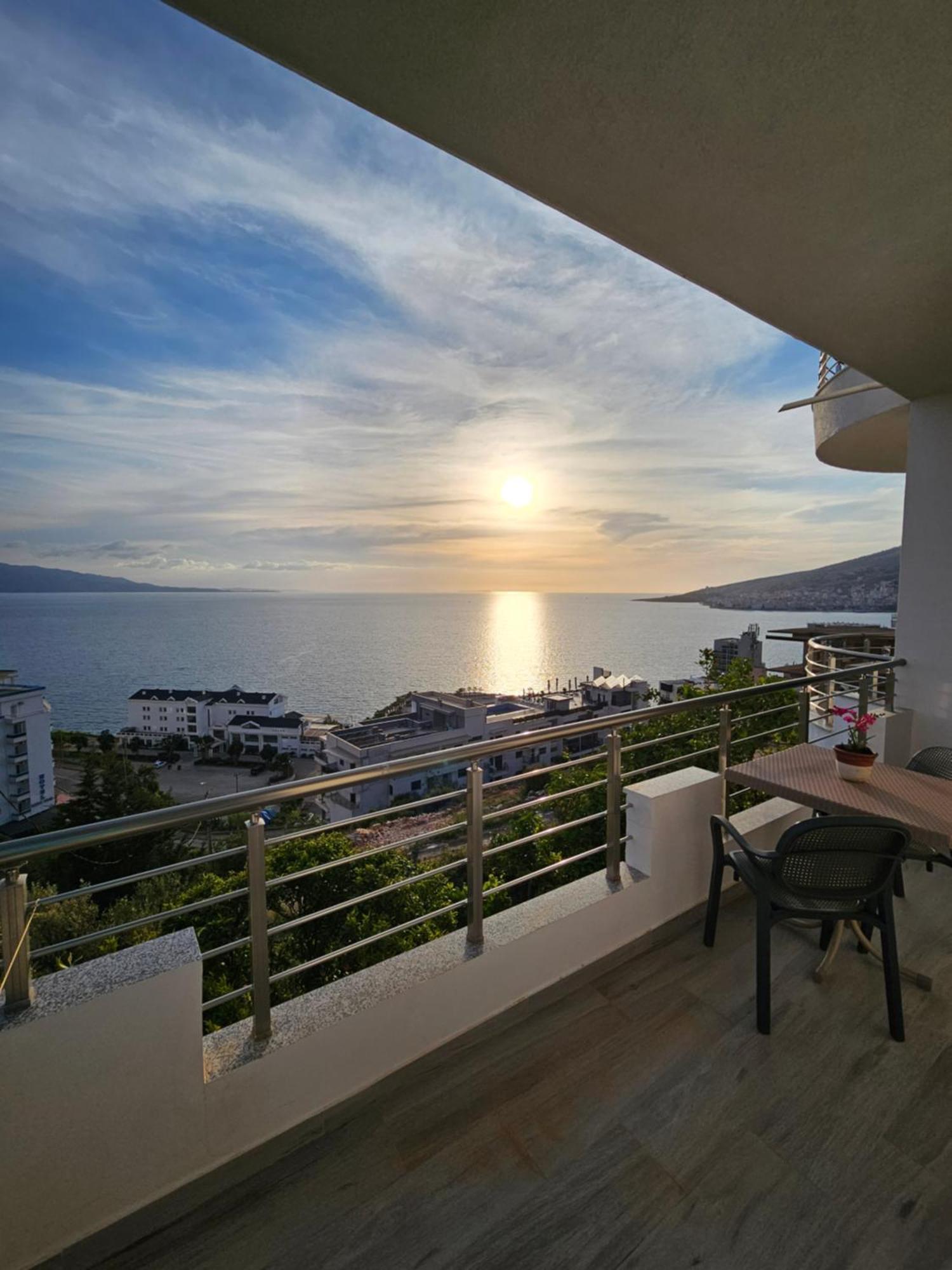 Nora'S Guesthouse Sarandë Esterno foto