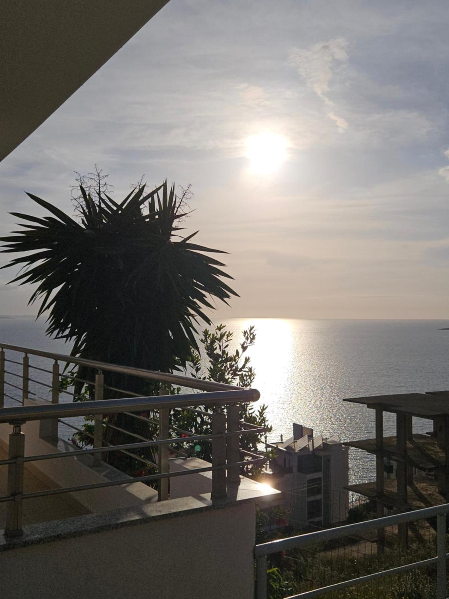 Nora'S Guesthouse Sarandë Esterno foto